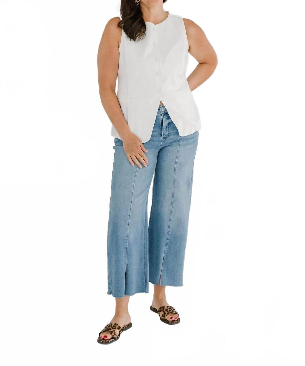 NEW SKIES ARE BLUE women's tailored button down sleeveless vest in white